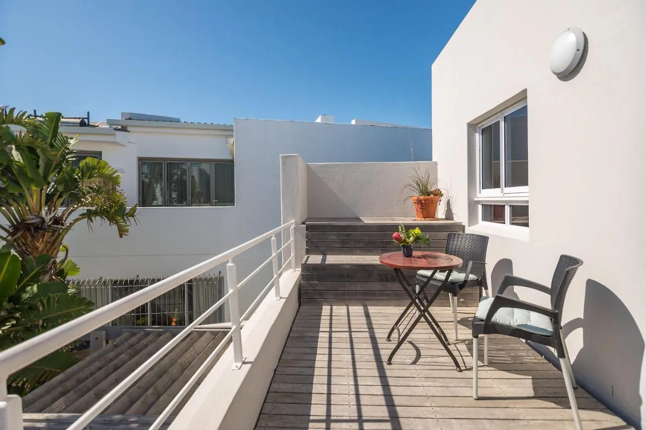 Gasthof Ocean12 Guesthouse Sunset Beach Kapstadt