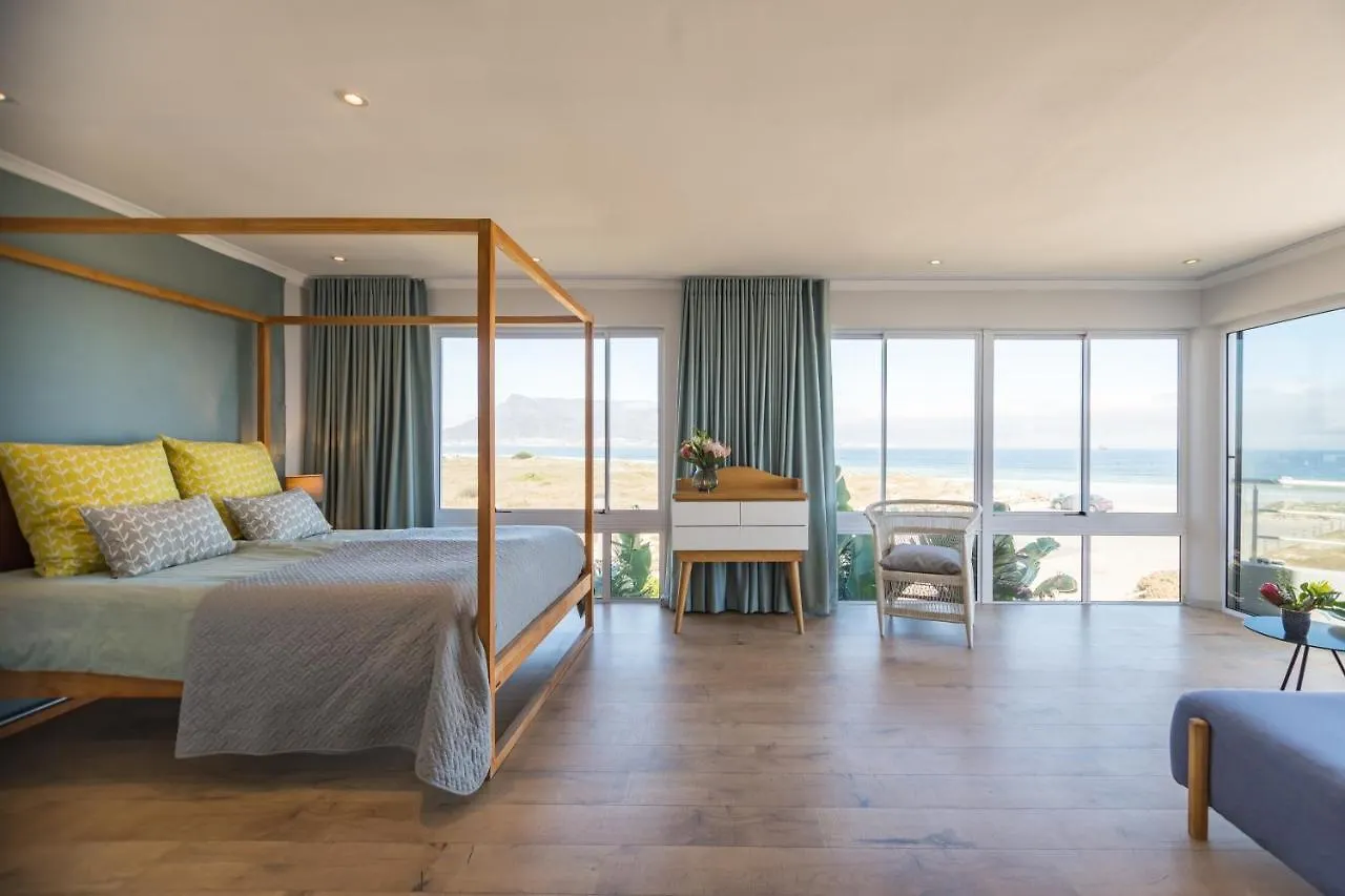Ocean12 Guesthouse Sunset Beach Kapstadt